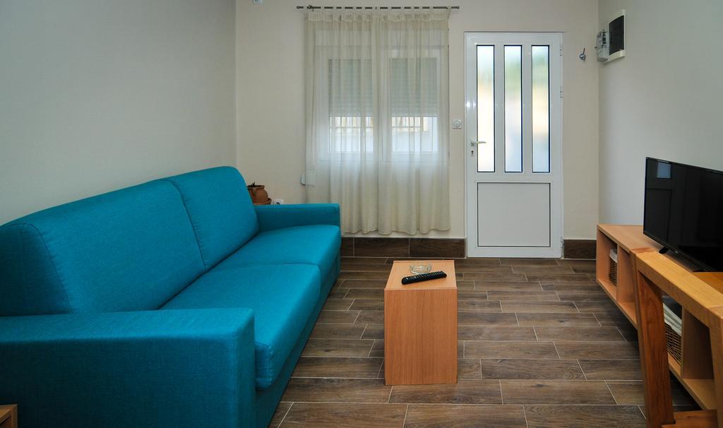 Apartments Pean Tivat Bagian luar foto