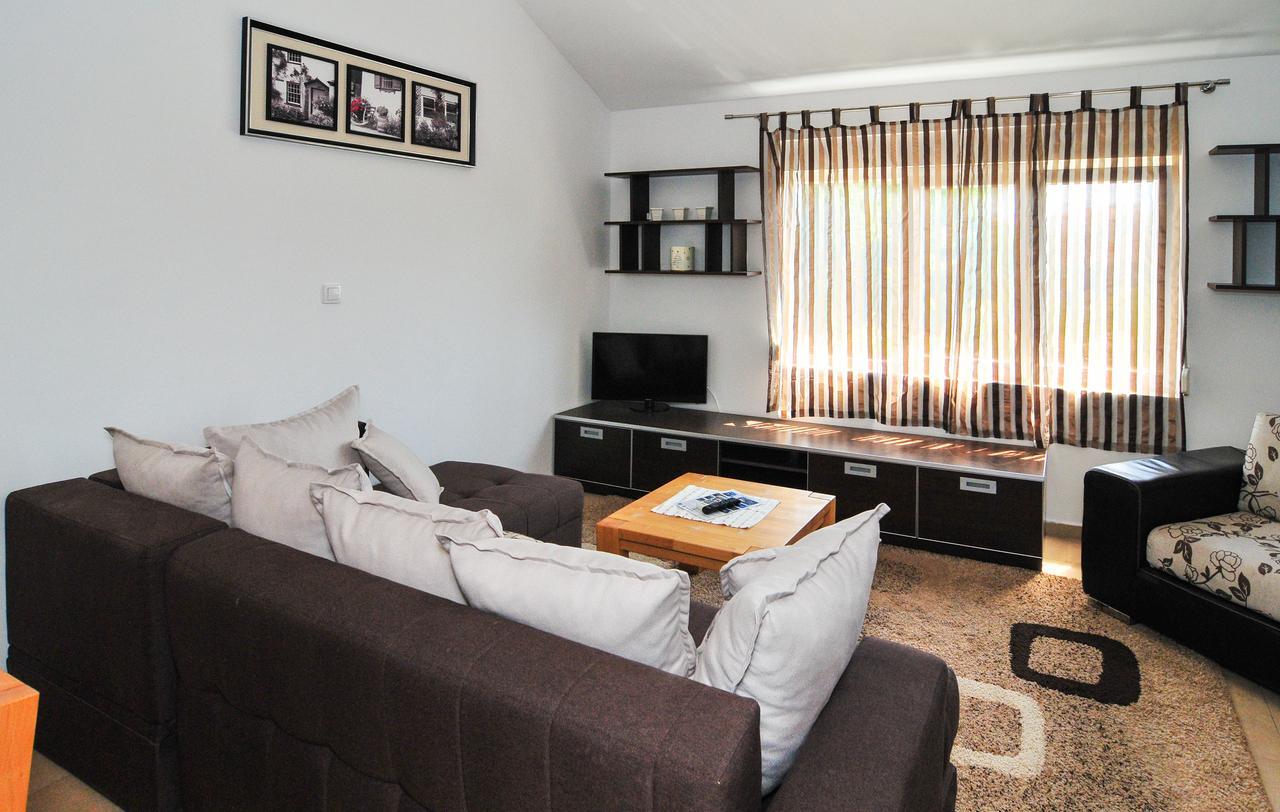 Apartments Pean Tivat Bagian luar foto