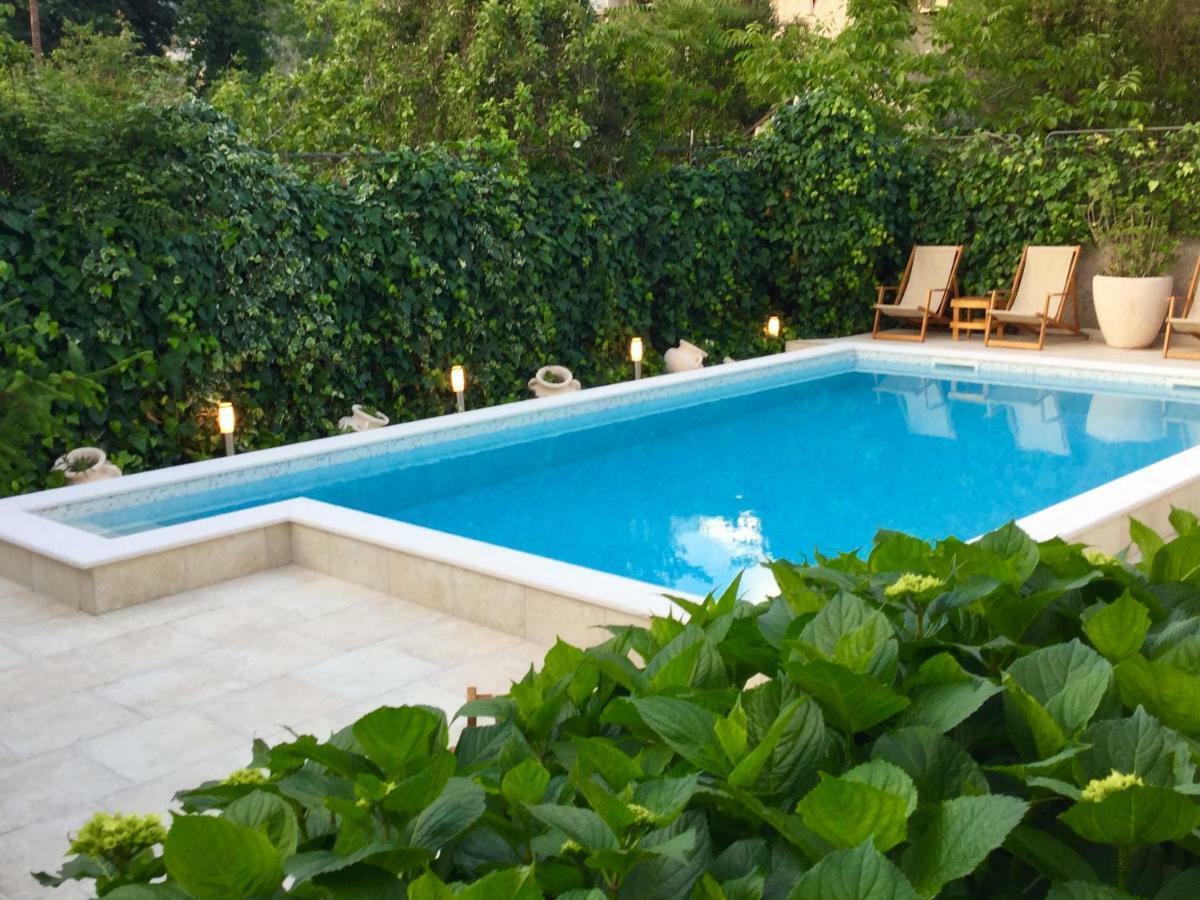 Apartments Pean Tivat Bagian luar foto