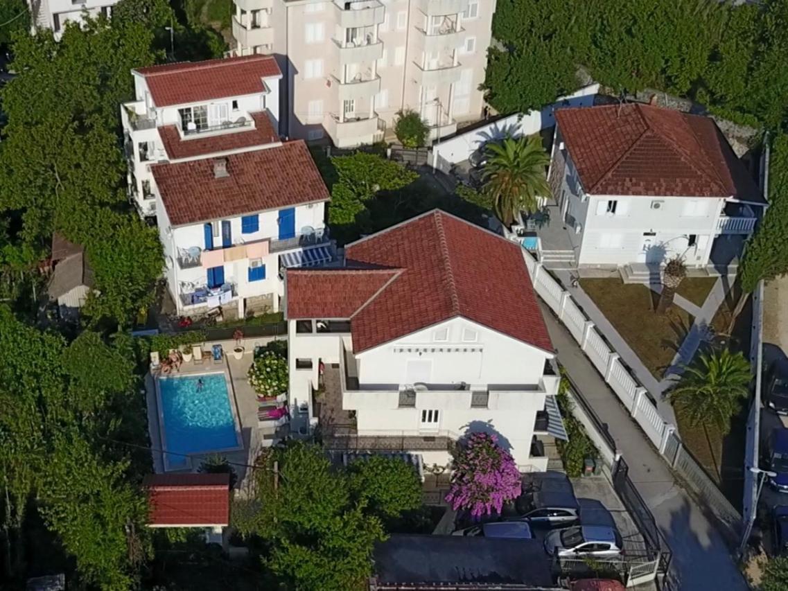 Apartments Pean Tivat Bagian luar foto